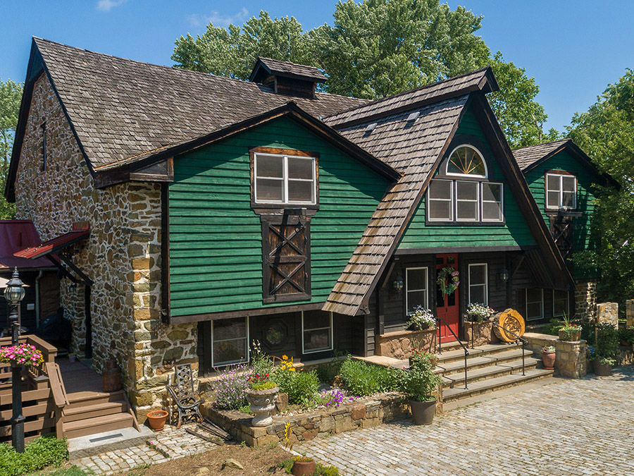 STONE GABLES - Washingtonian