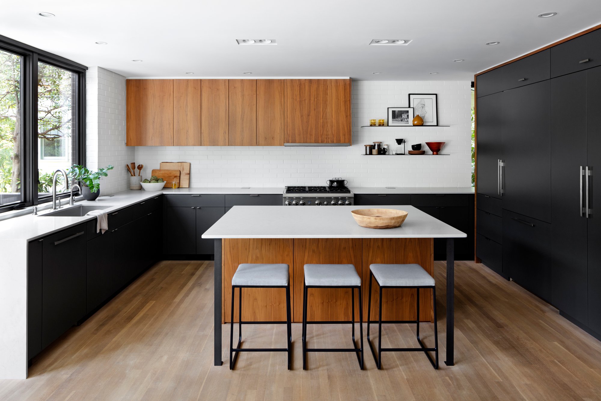 https://www.washingtonian.com/wp-content/uploads/2023/09/Black-Kitchen-1.jpg