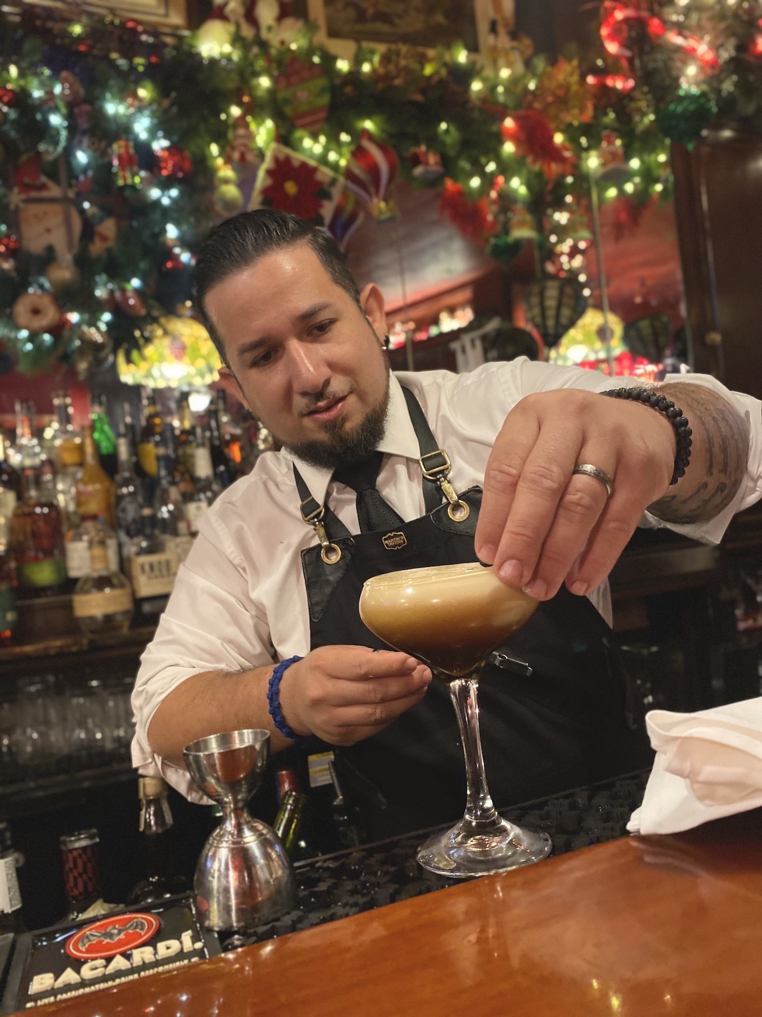 Where to Find Festive Holiday Cheer at Bars Around DC - Vimarsana News