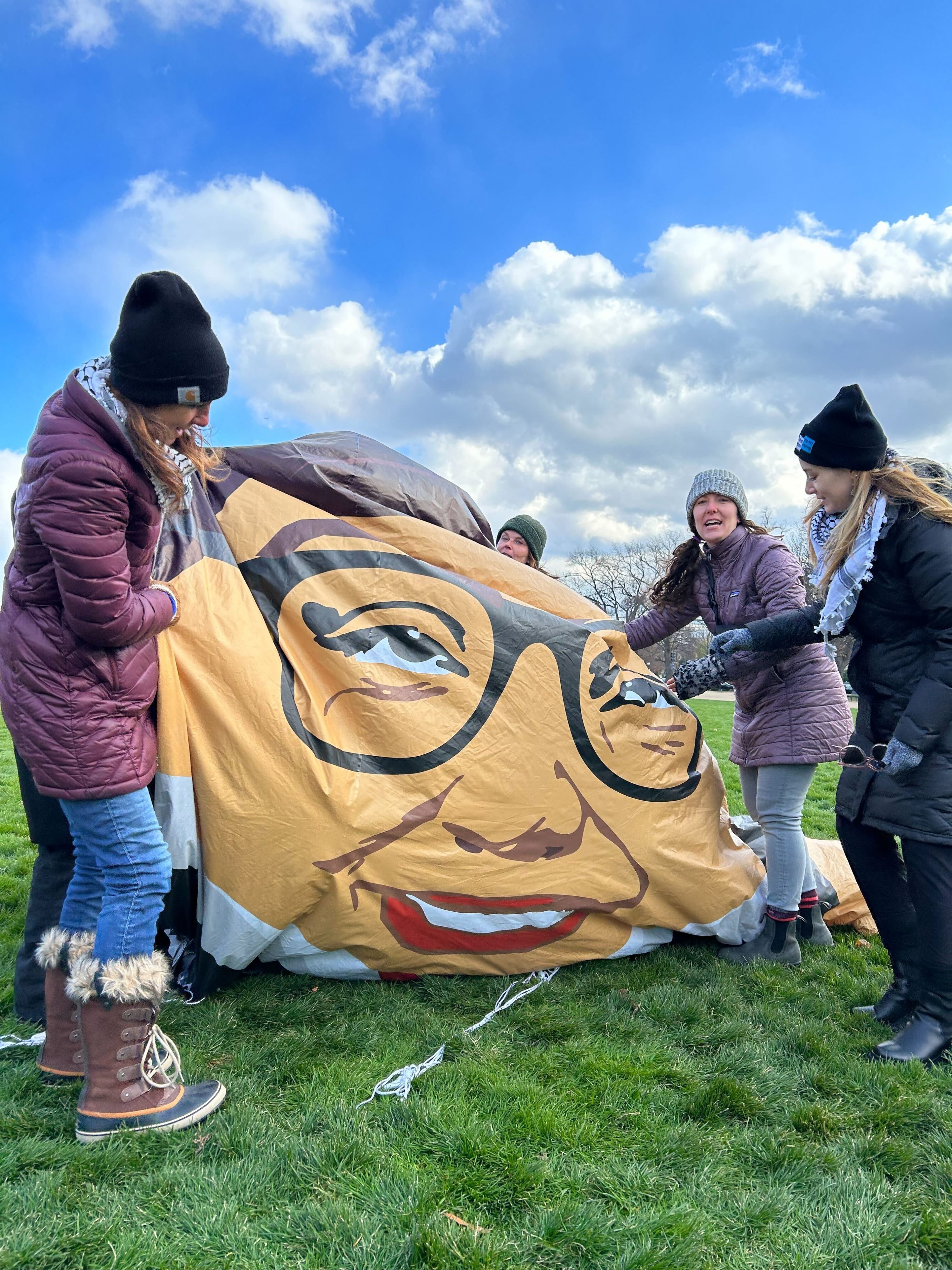 deflated-santos-balloon - Washingtonian