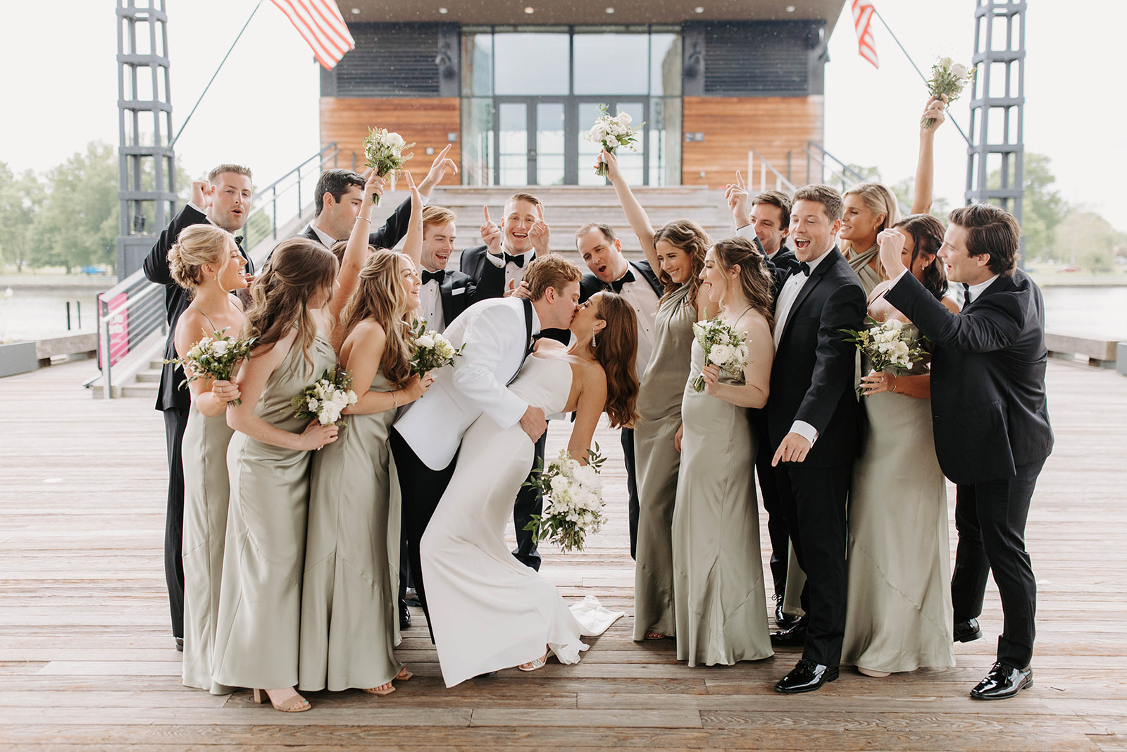 A White Green and Gold Wedding at the InterContinental at the