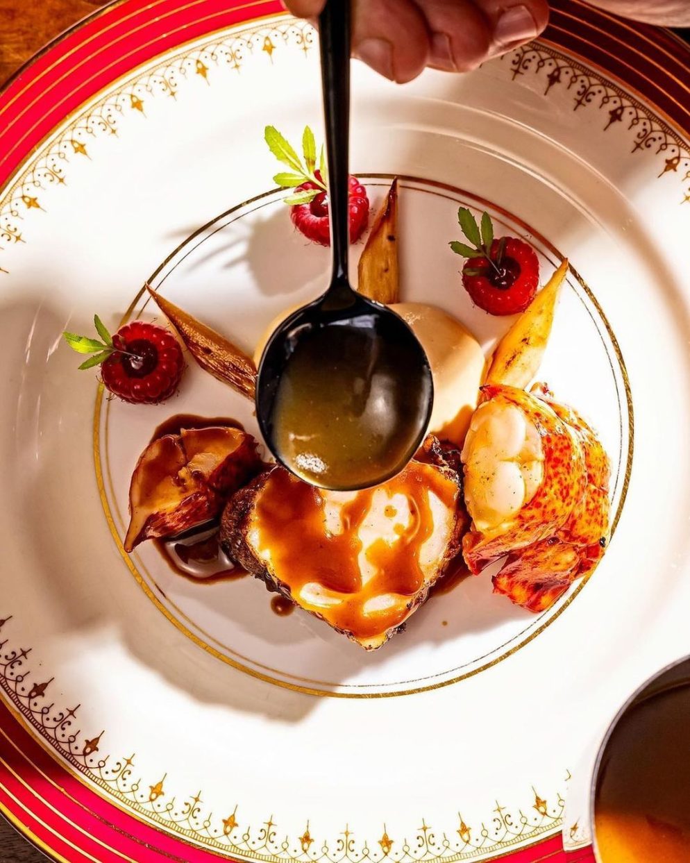 Pineapple and Pearls Washingtonian