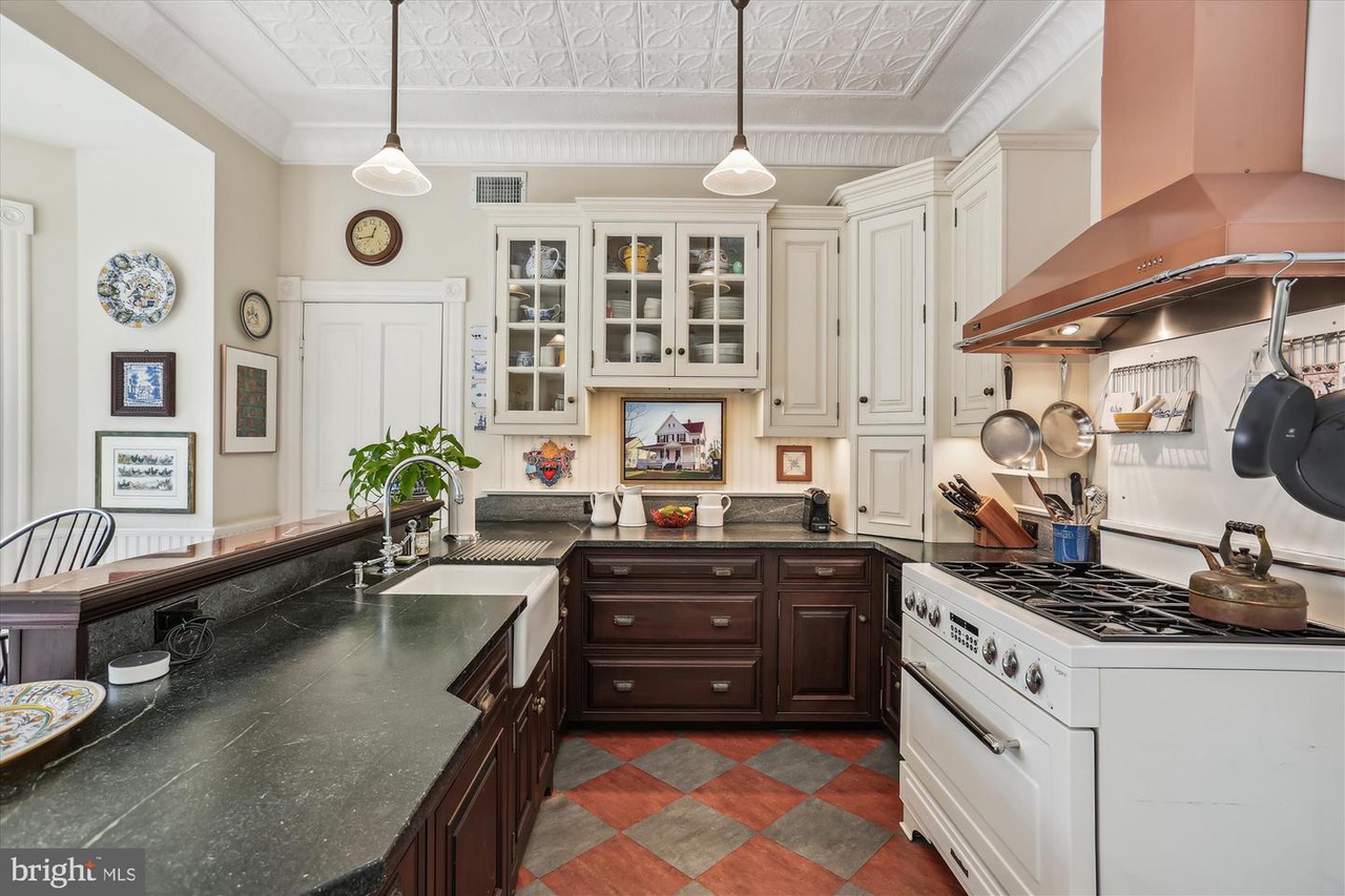 10925Kenilworth 5 - Washingtonian
