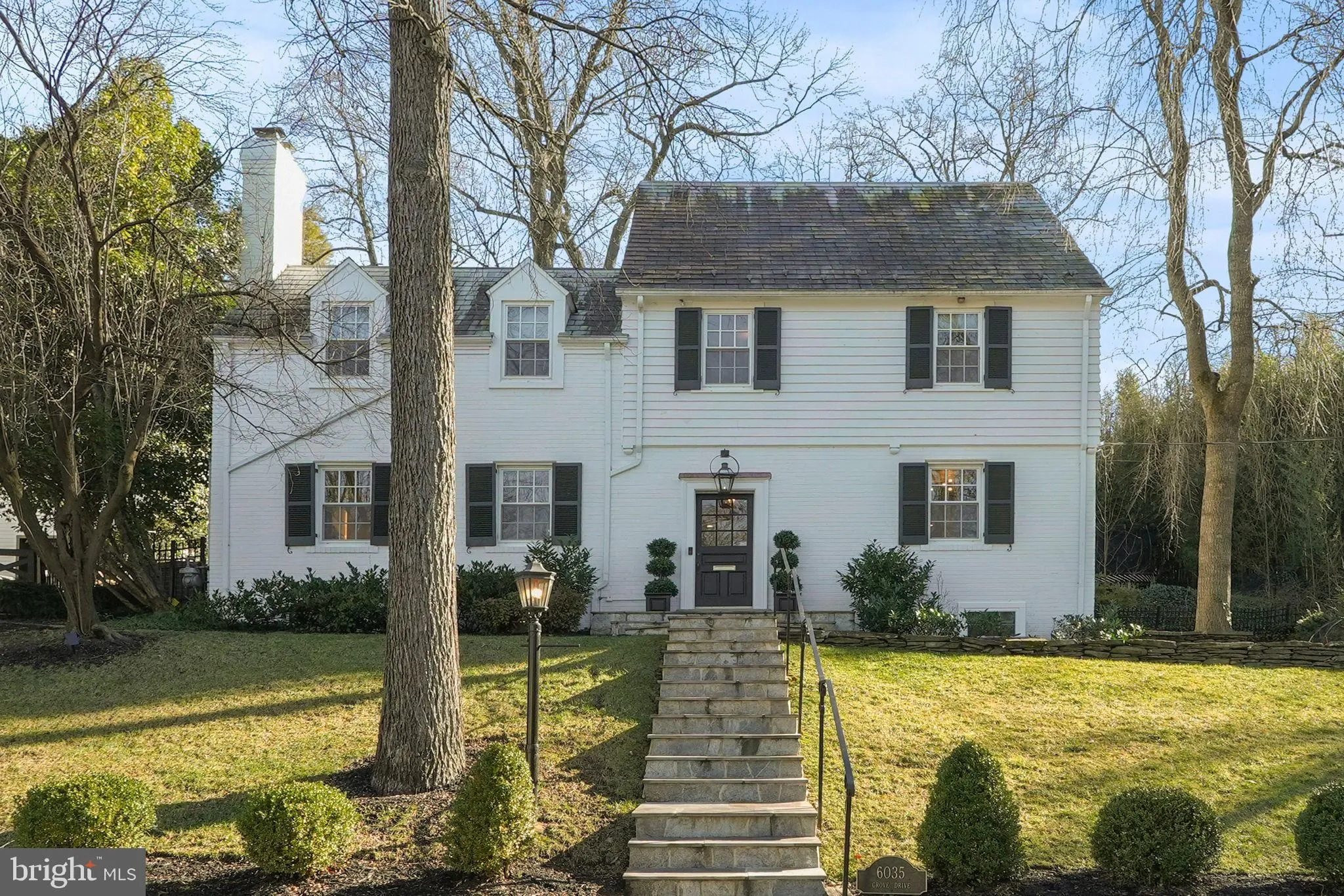 6035GroveDr 1 - Washingtonian