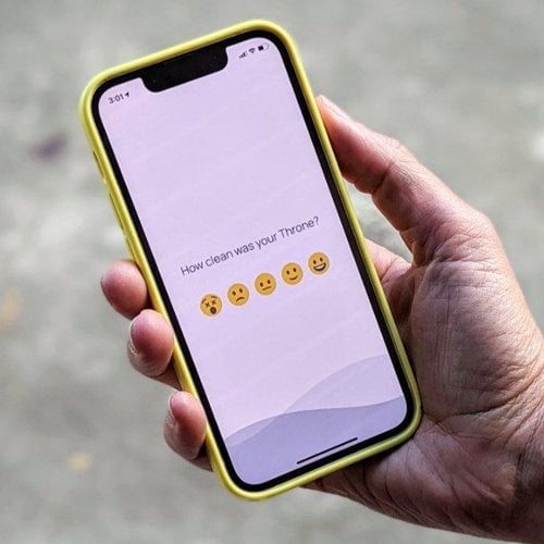 Users are prompted to give a cleanliness rating. Photo courtesy of Throne Labs. 