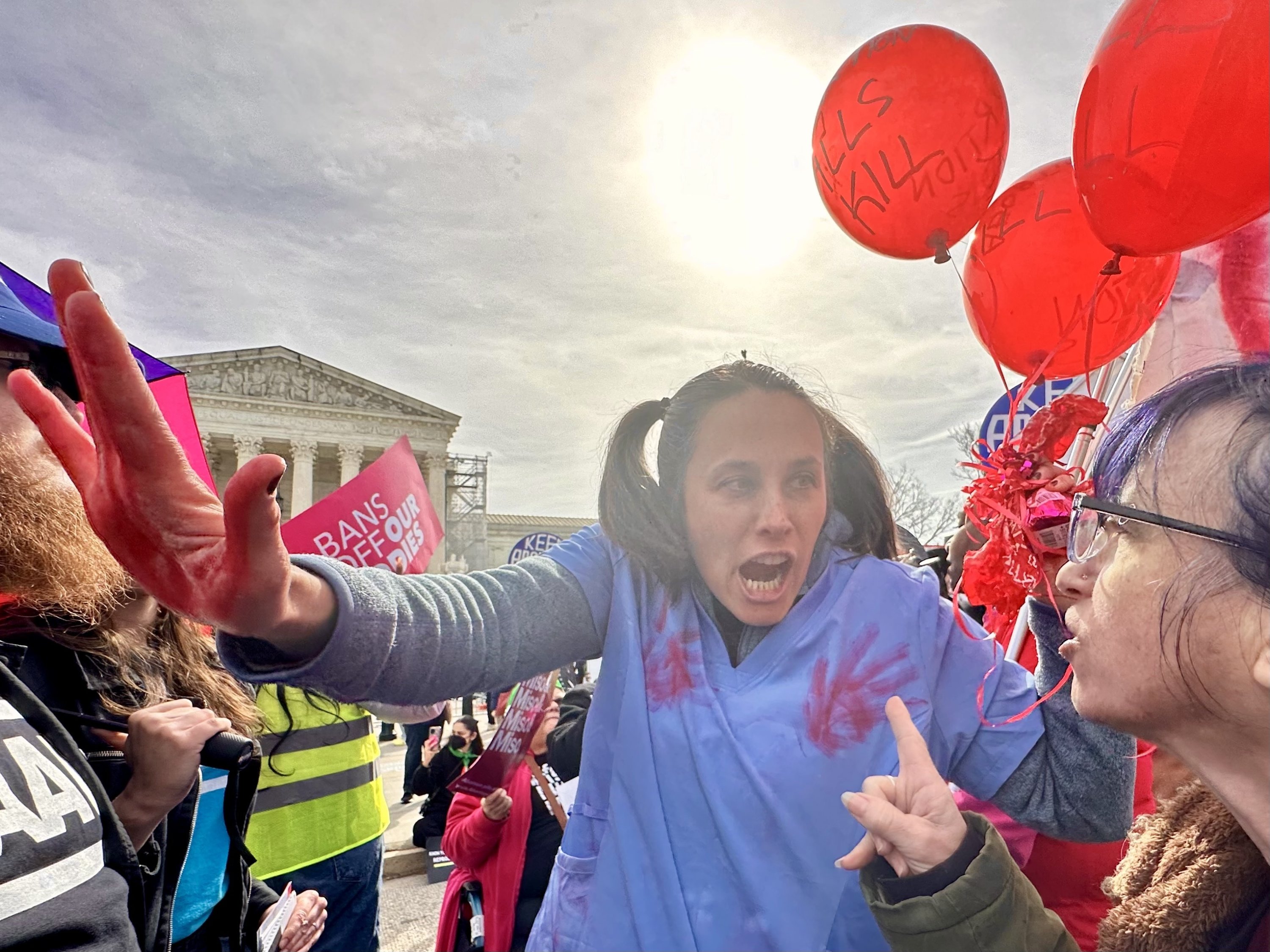 PHOTOS: Outside the Supreme Court as Justices Hear Case About Abortion Pill Access - Vimarsana News
