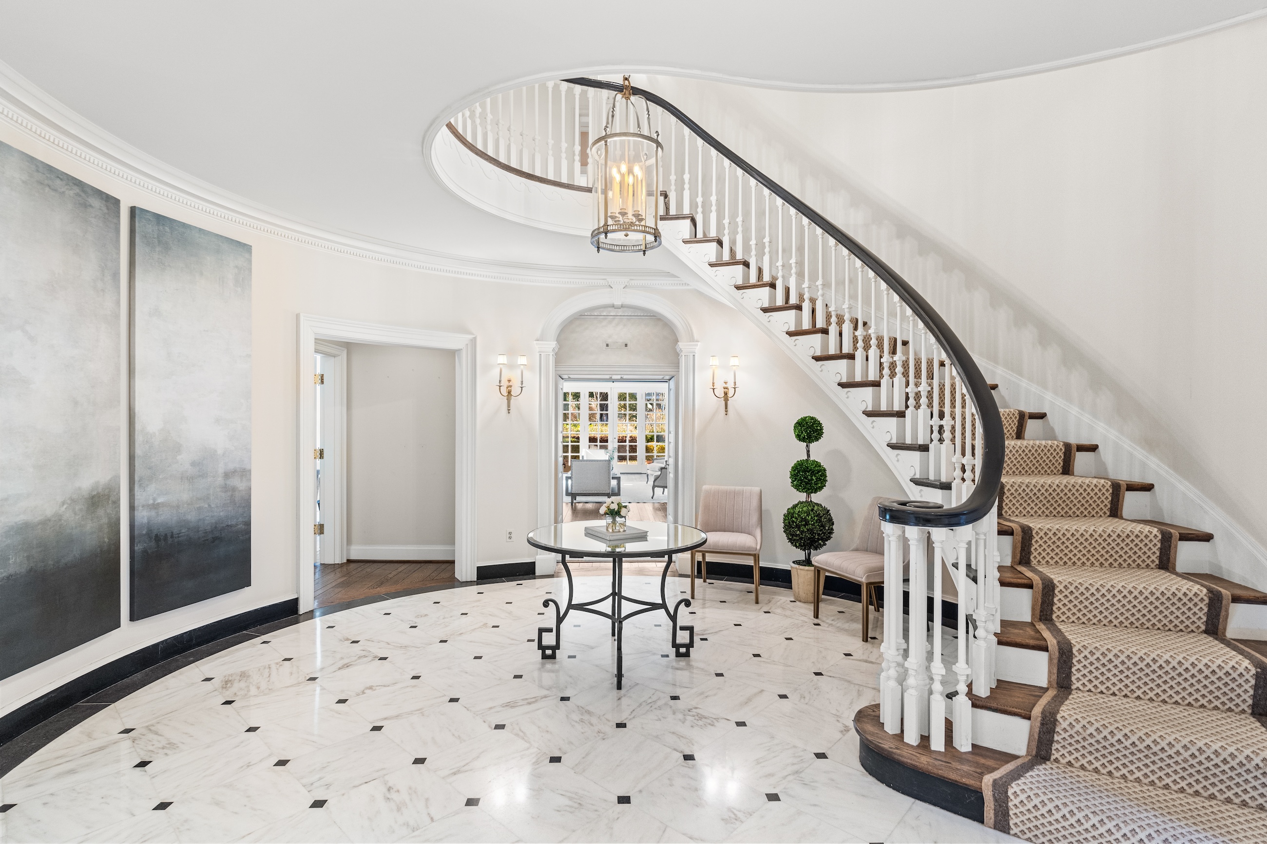 Stairs We Love in 5 Homes for Sale Around DC - Vimarsana News
