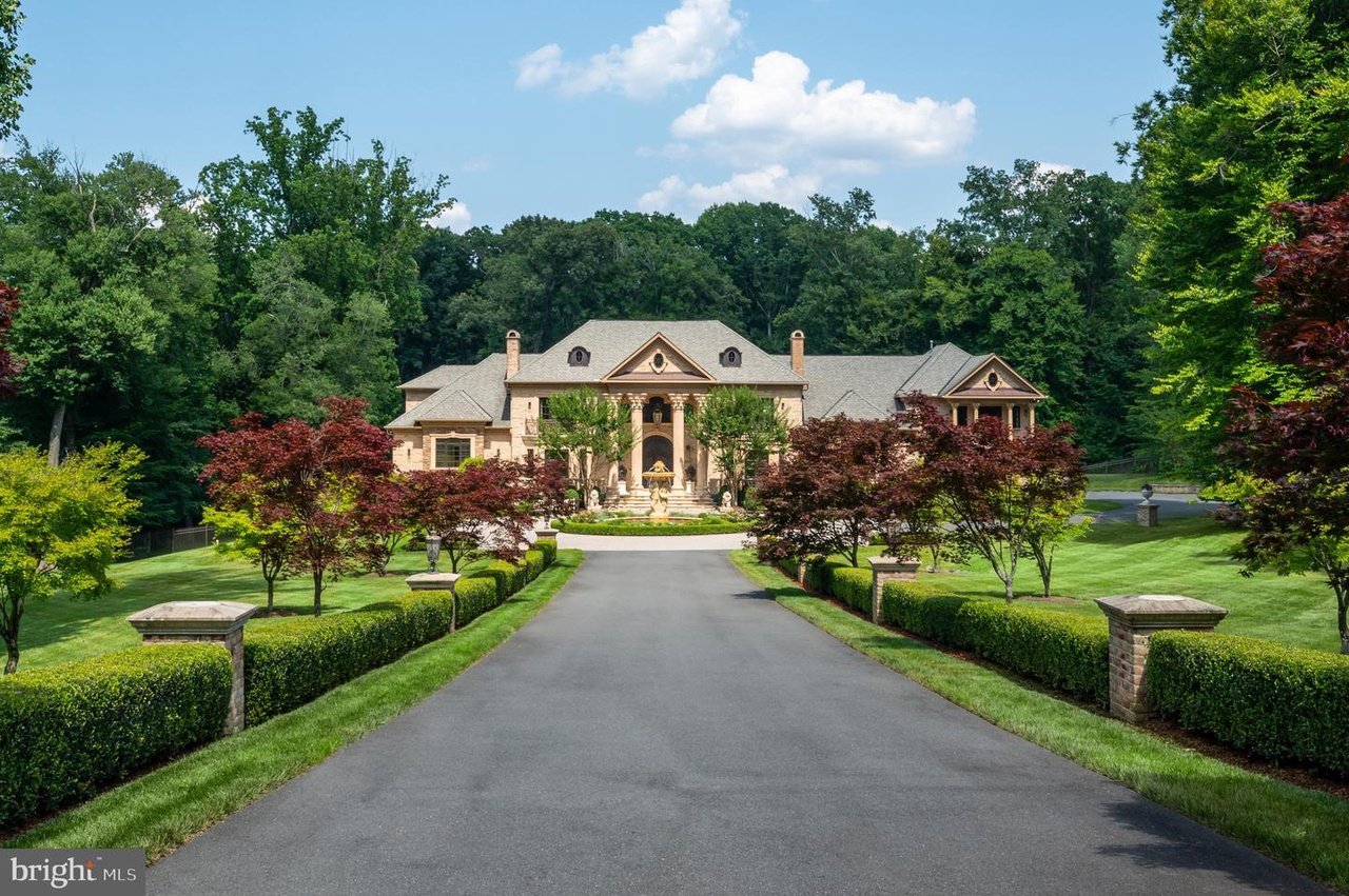 633 River Bend Rd., Great Falls - Washingtonian