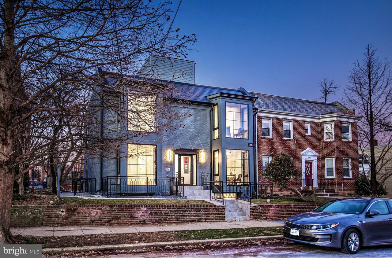 DCDC2141250_0 - Washingtonian
