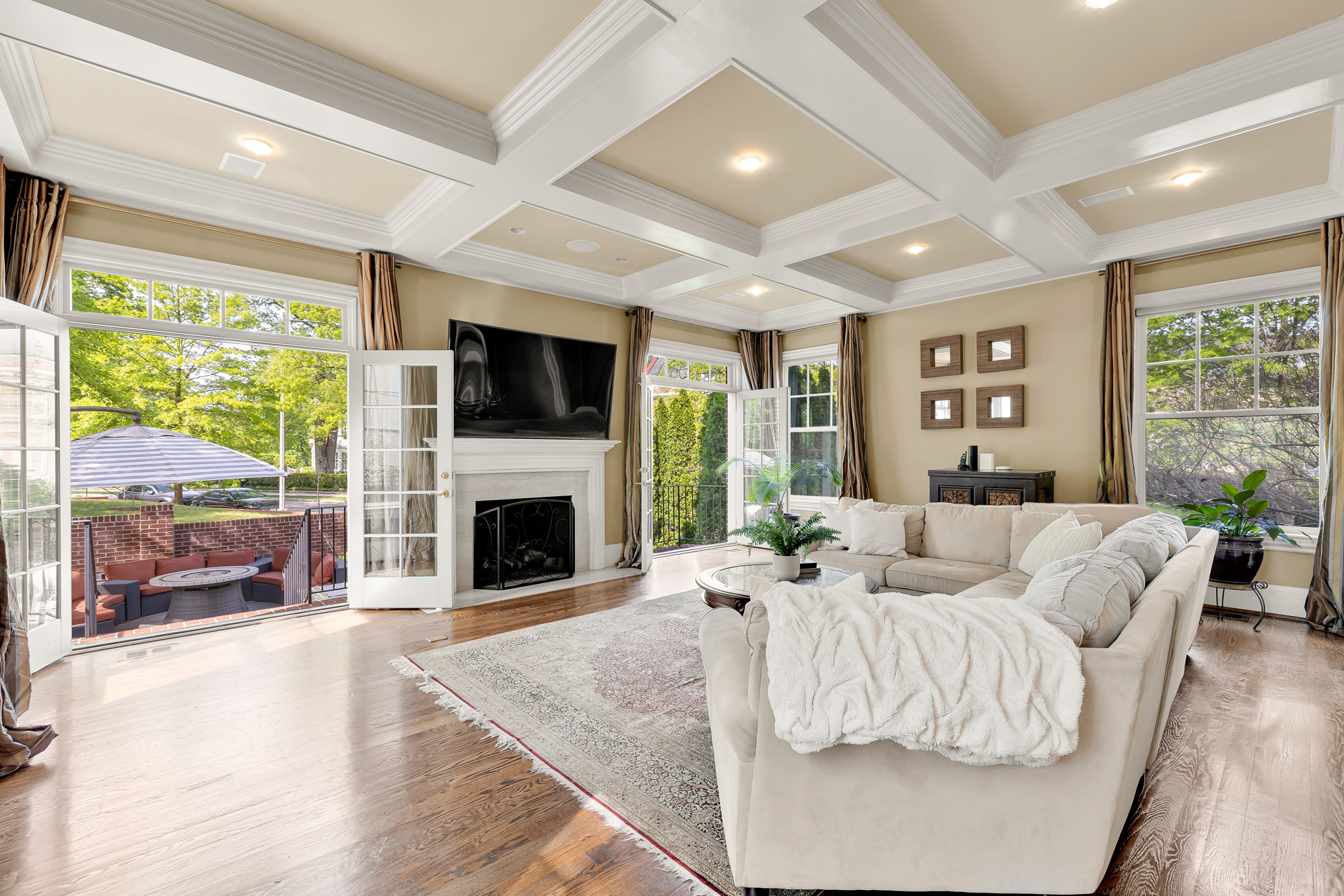 3101 Cathedral Ave NW Reshoot-0024 (1) - Washingtonian