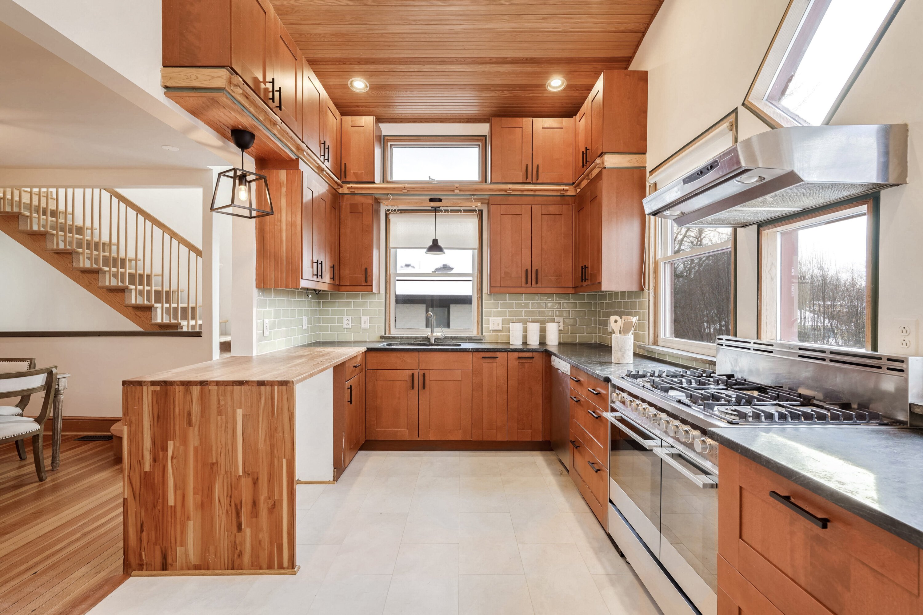 1708 North Stafford Street-print-020-024-0014-4200x2800-300dpi - Washingtonian