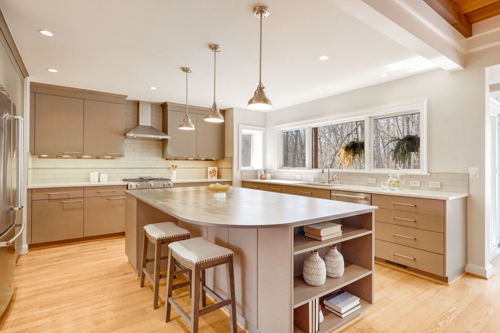 83rd Place Kitchen and Island Pic - Washingtonian
