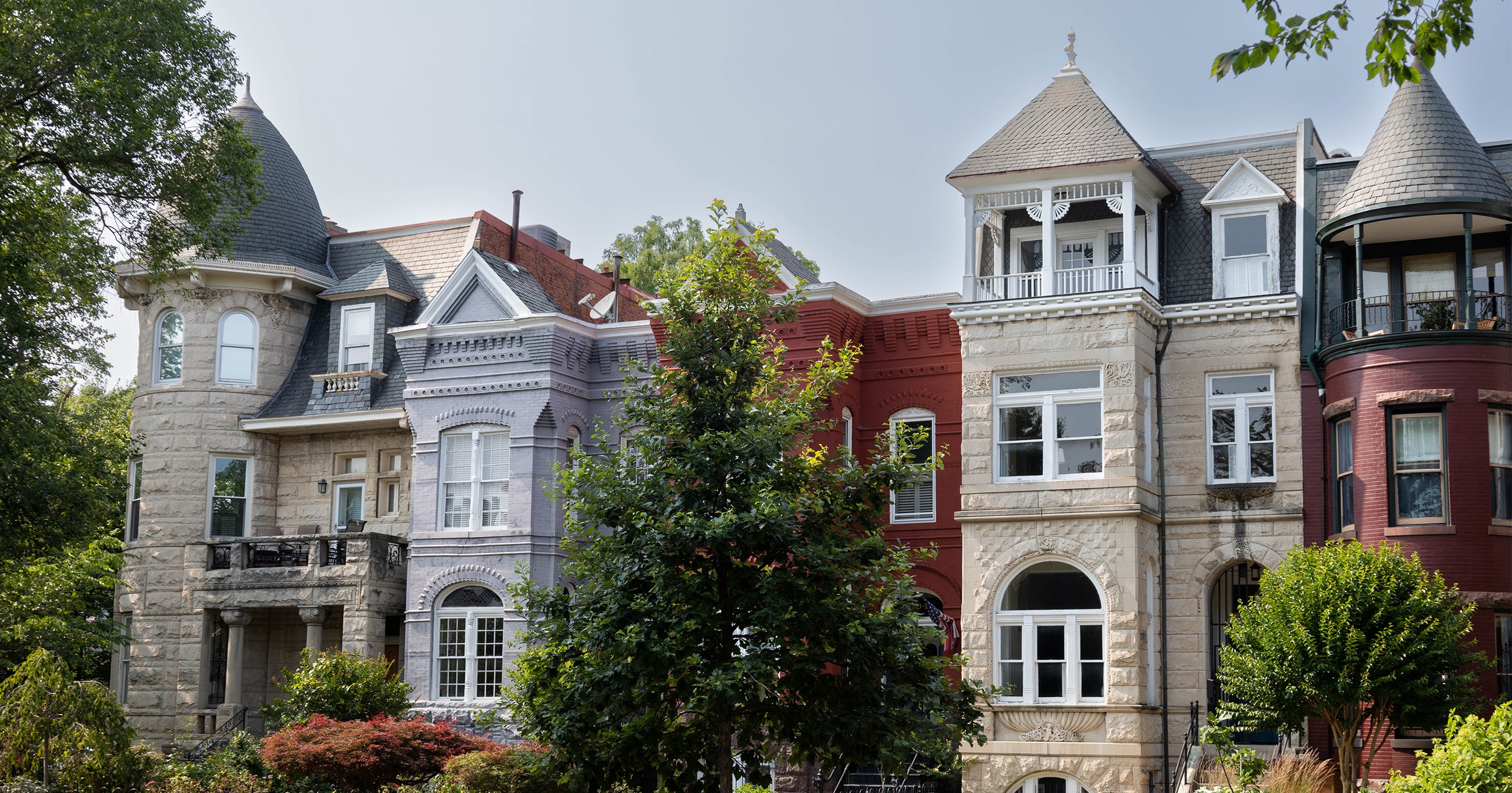 Neighborhood Guide: Where to Eat, Shop, and Play in Capitol Hill