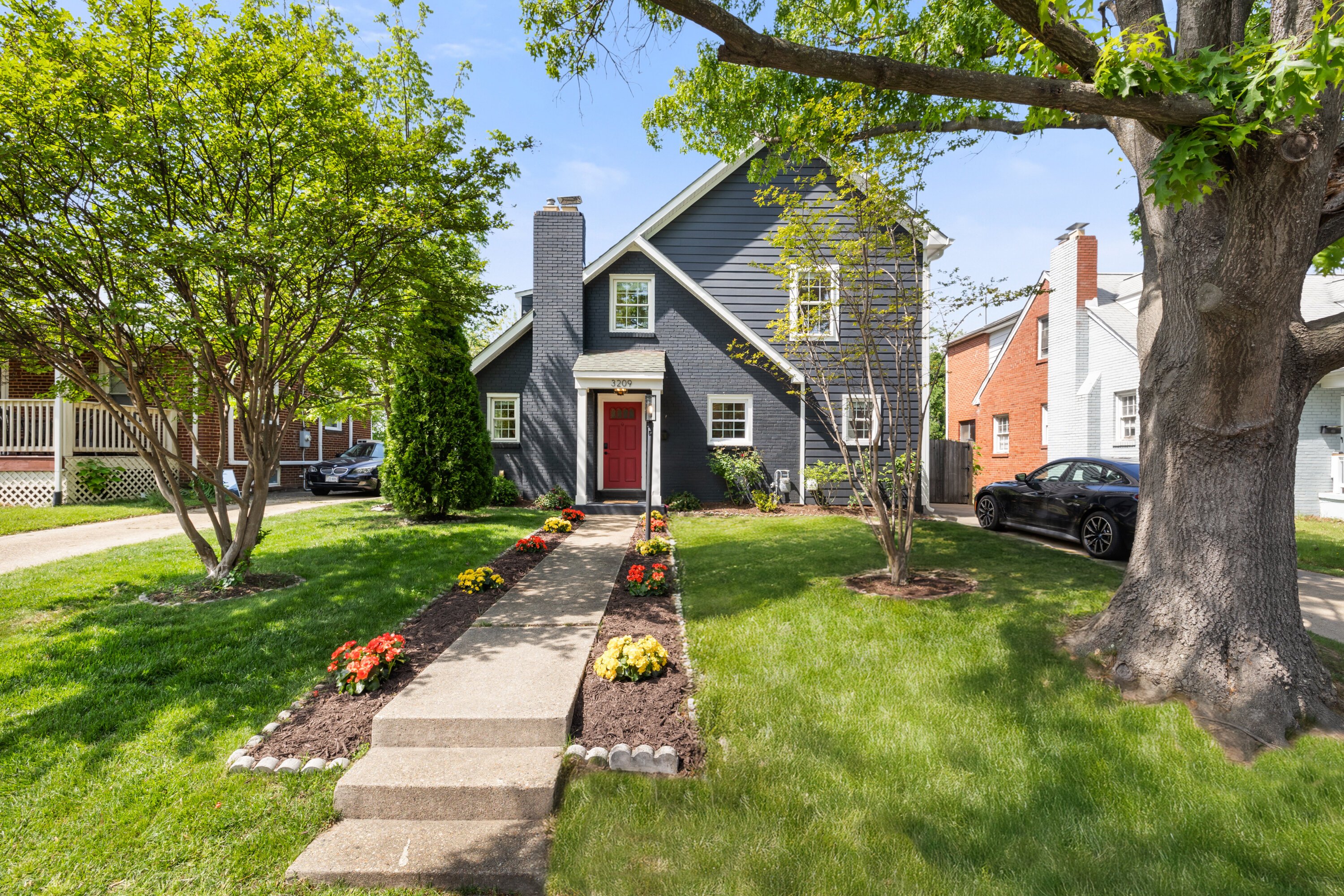 3209 12th St S-0002 grass - Washingtonian