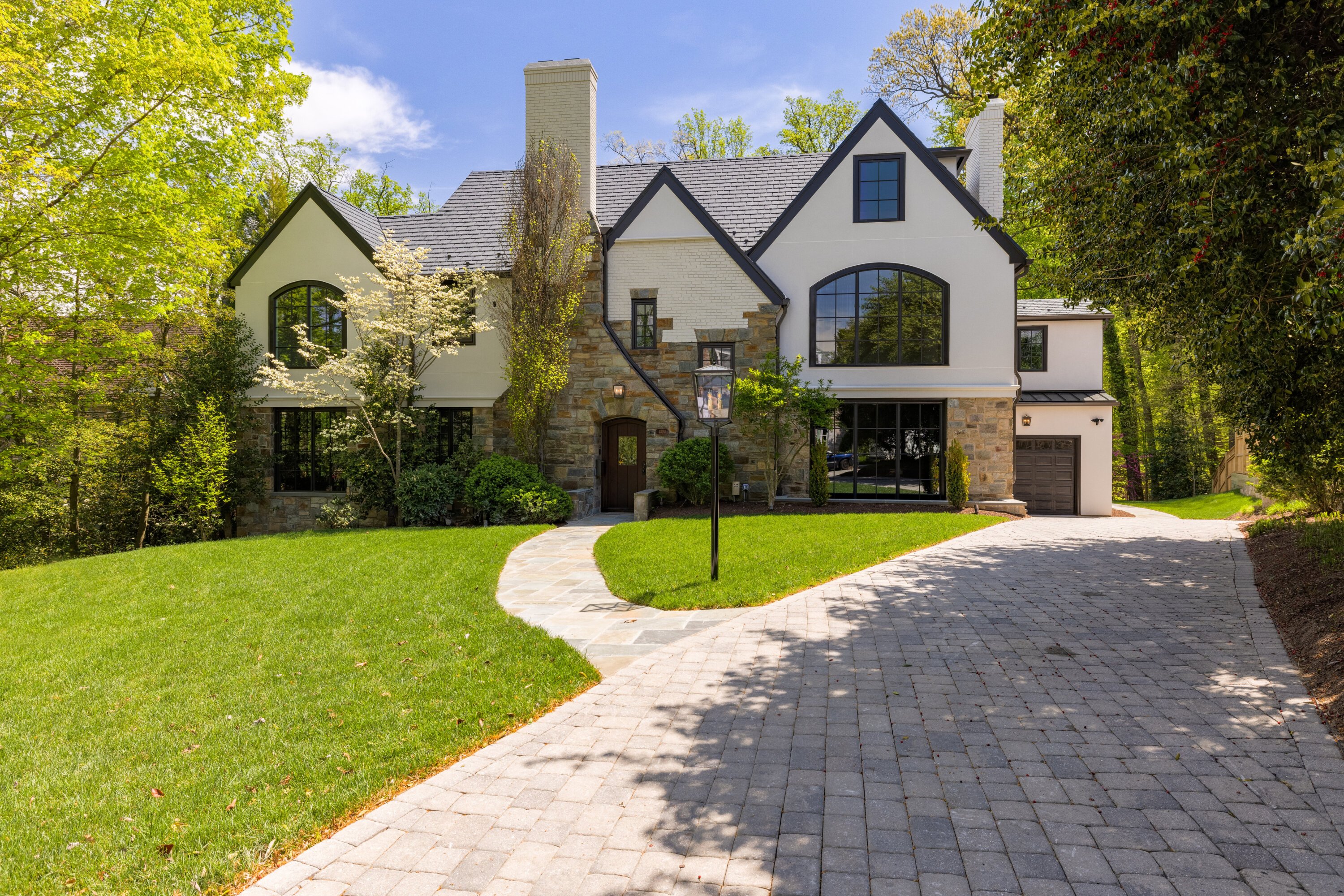 Forest Ln - Washingtonian