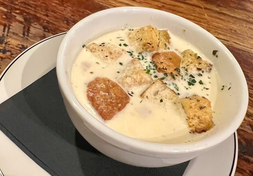pearl dive clam chowder - Washingtonian
