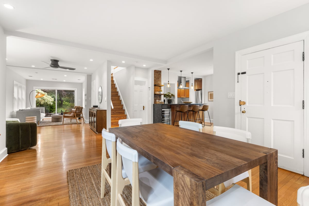2819 S Joyce St-DINING 2 (1) - Washingtonian