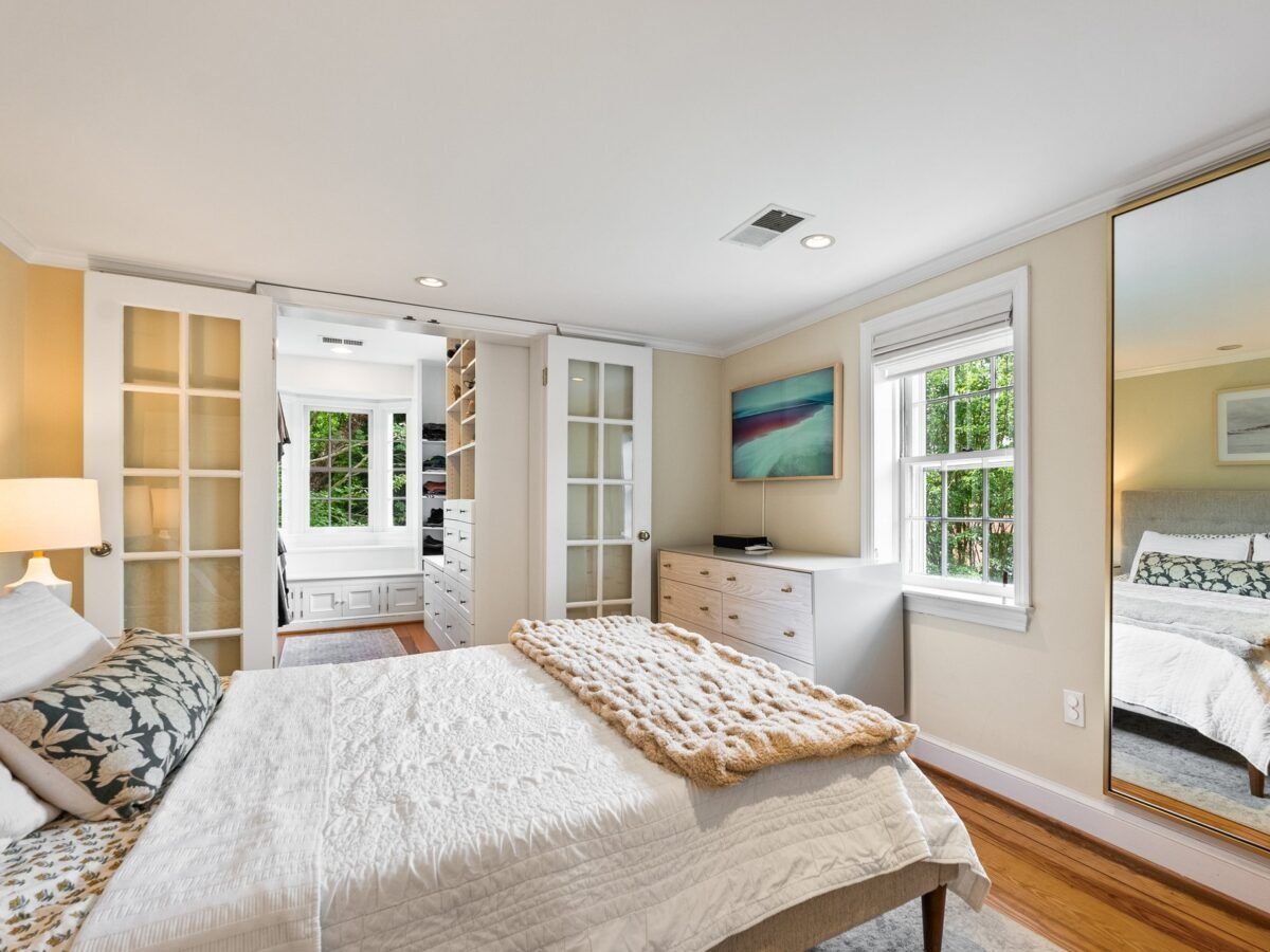 46-web-or-mls-310 Gibbon St, Alexandria, VA 22314 - 0046 - Washingtonian