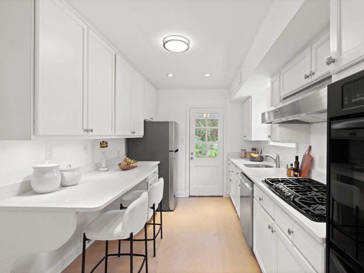 A7408839 - Washingtonian