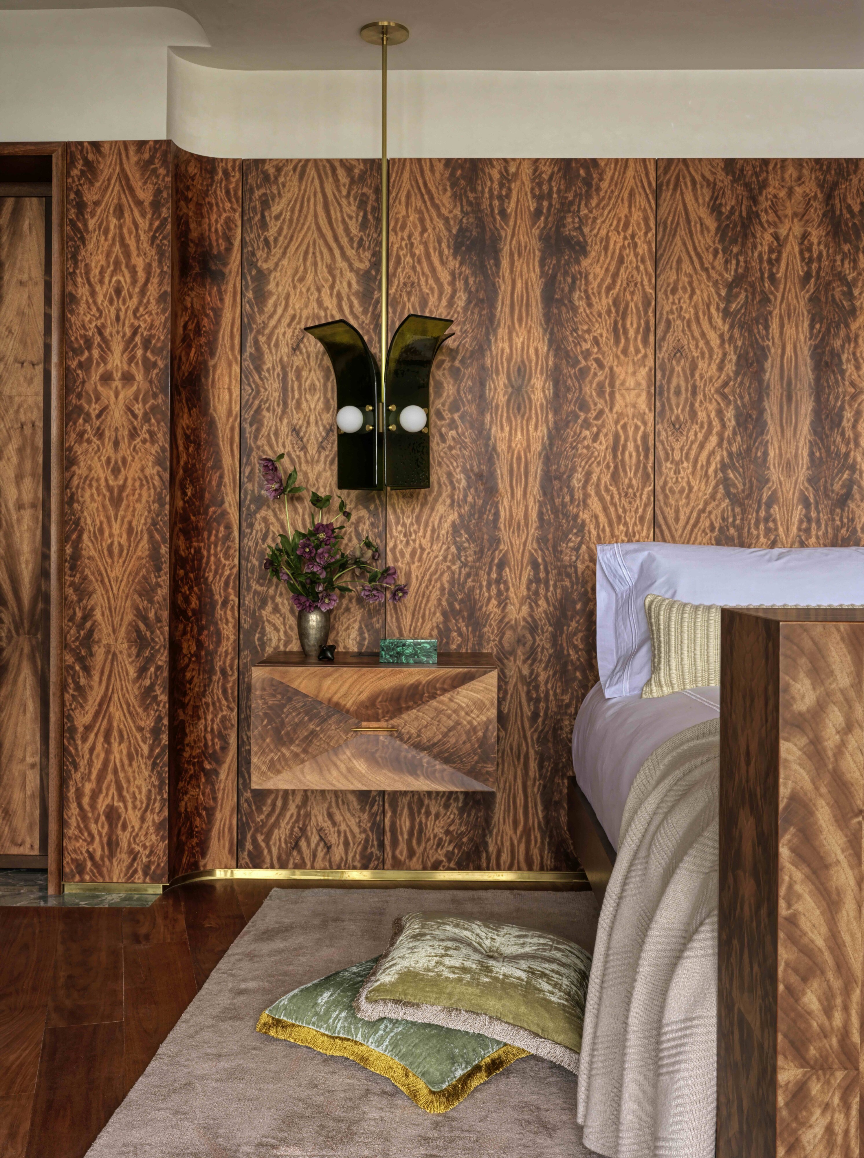 BOWA – Wood Paneled Bedroom – Washingtonian - Washingtonian BOWA – Wood Paneled Bedroom