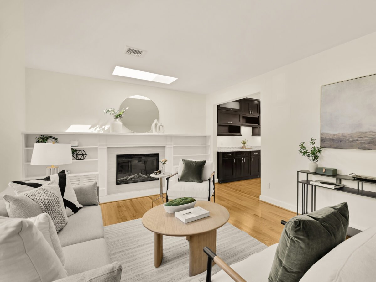 8921 Whitney St-0006 - Washingtonian