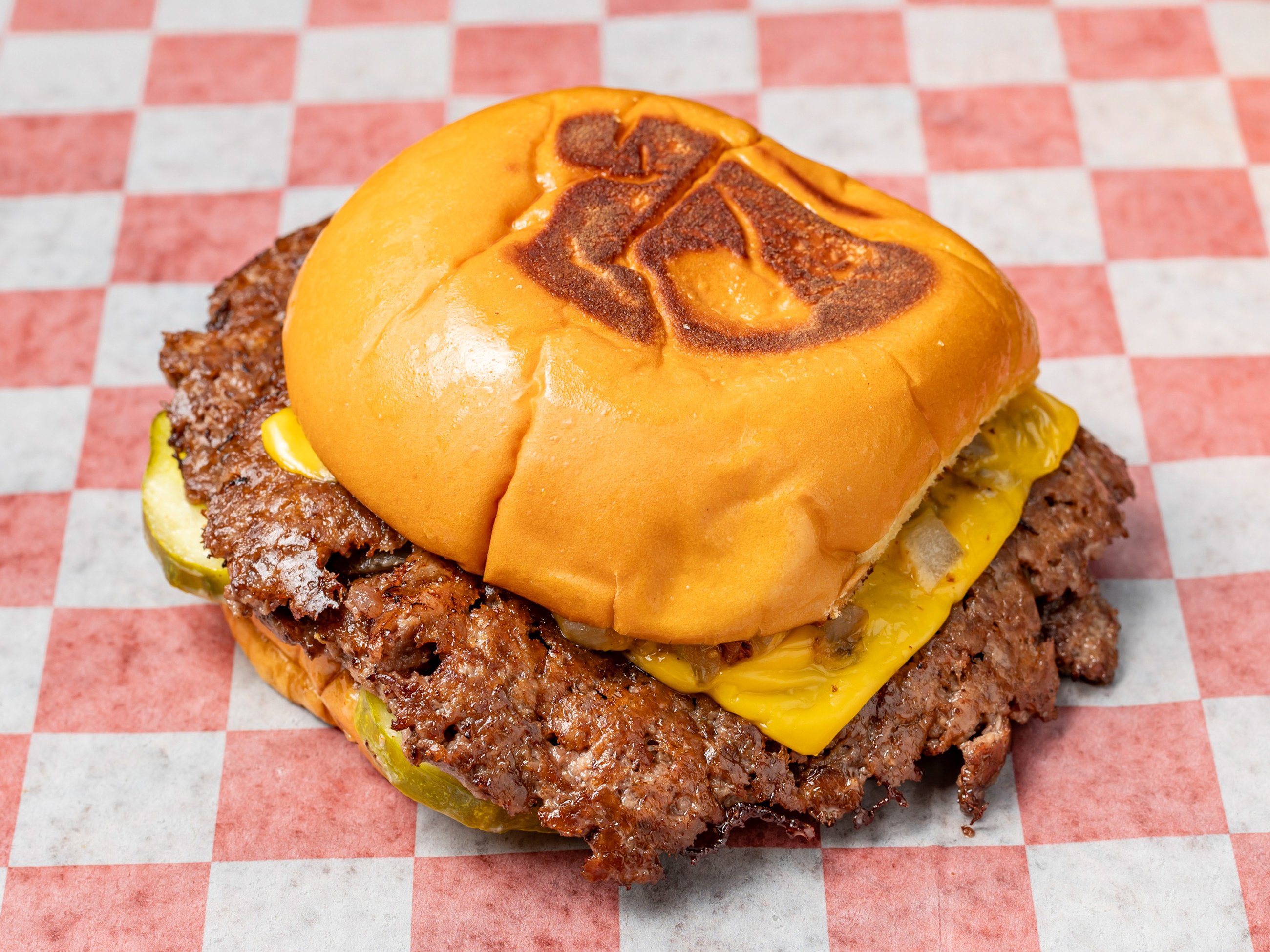 7thStreetBurger_CheeseburgerDouble_cropped - Washingtonian