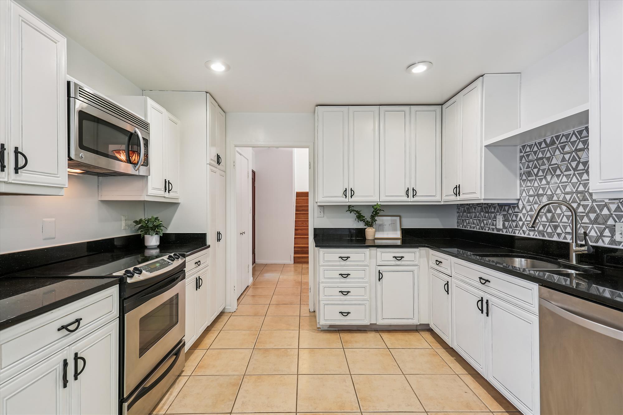 main level-kitchen-5c6a1883 - Washingtonian