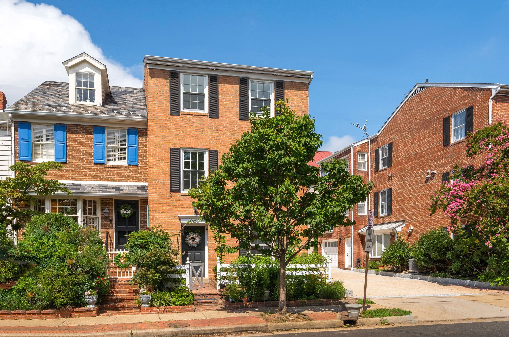 Bright & Airy Garden Hideaway in South Old Town - Washingtonian