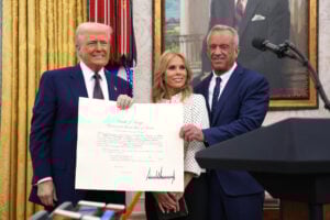 Cheryl Hines Suddenly Has a Lot to Say About RFK Jr. and MAGA